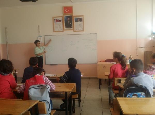 Suriyeli Öğrenciler İçin Haftasonu Eğitimi Başlamıştır